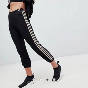 Adidas Originals Aa-42 Cuffed Sweatpants In black